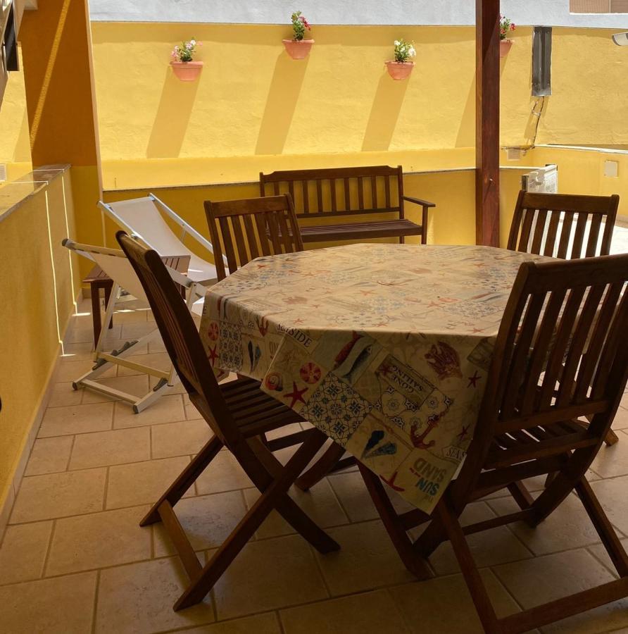 Casa Vacanze Il Giardino Dei Girasoli Marina di Ragusa Exterior foto